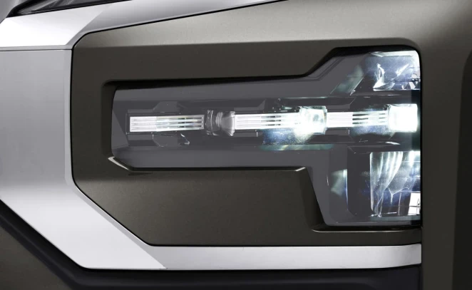 1660190389-new-headlight-xpandercross-at-2xjpg-optimized